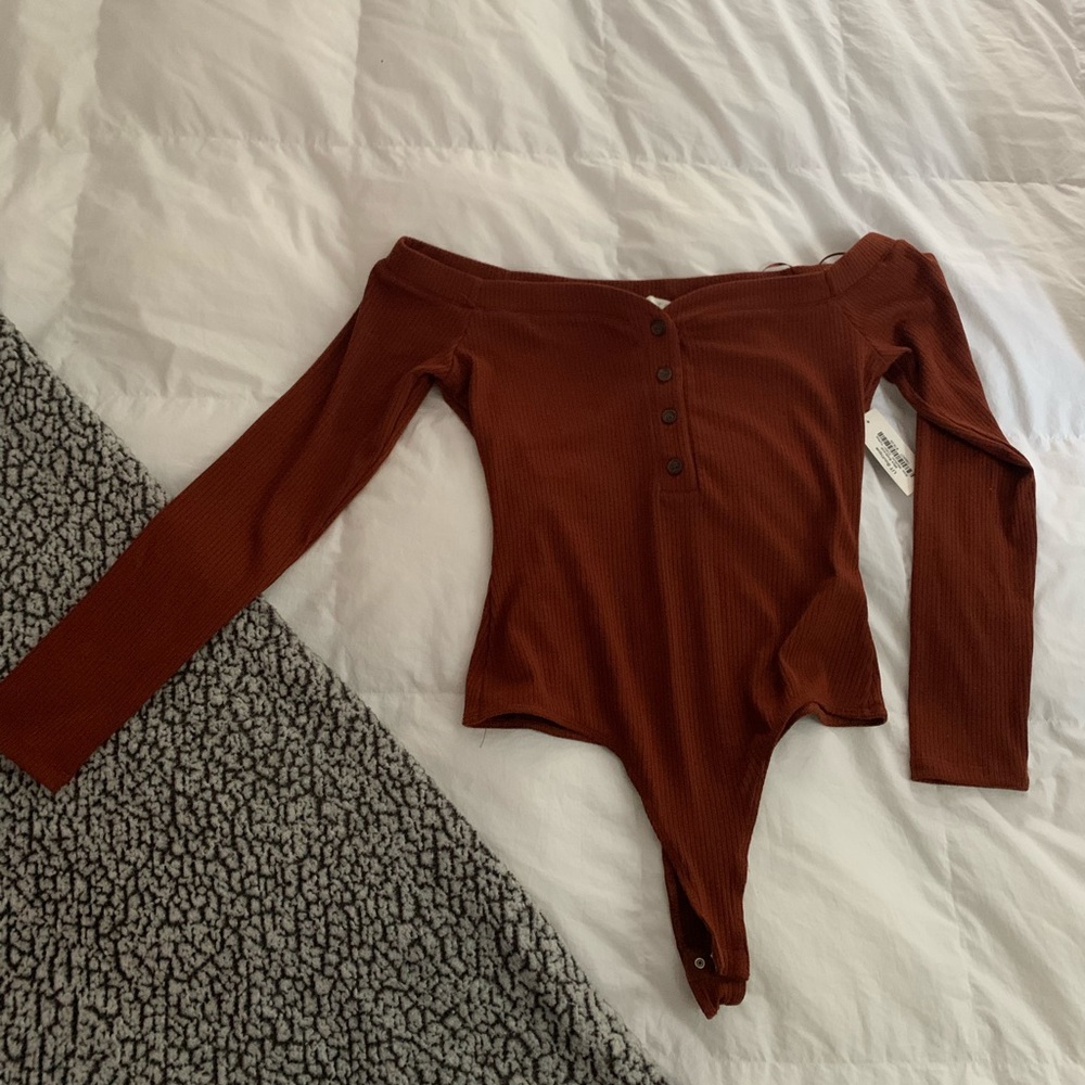 Bodysuit off shoulder